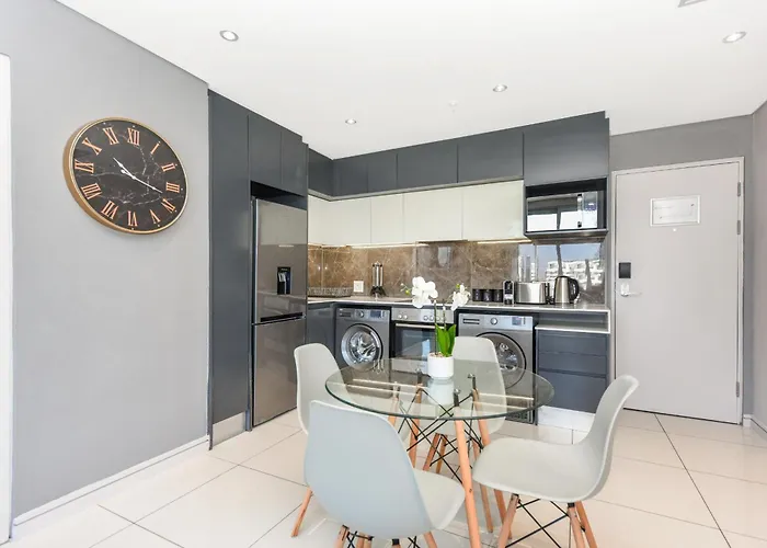 Chic Apartment In 5 Star Hotel
