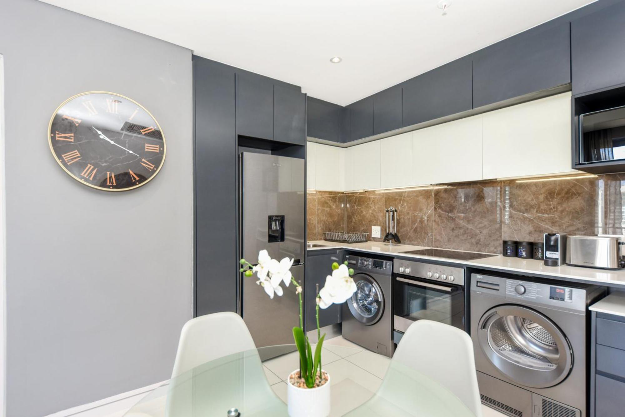 Chic In 5 Star Apartment